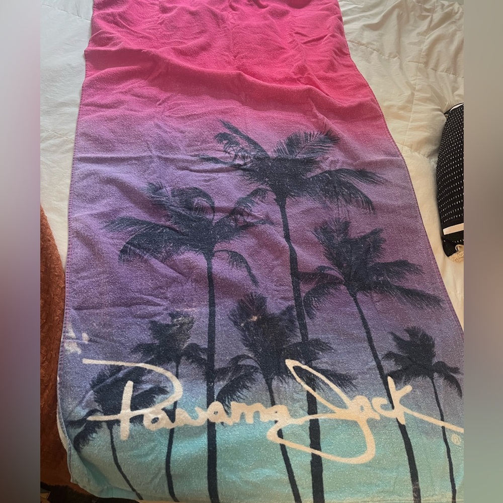 3/$10: Panama Jack beach towel